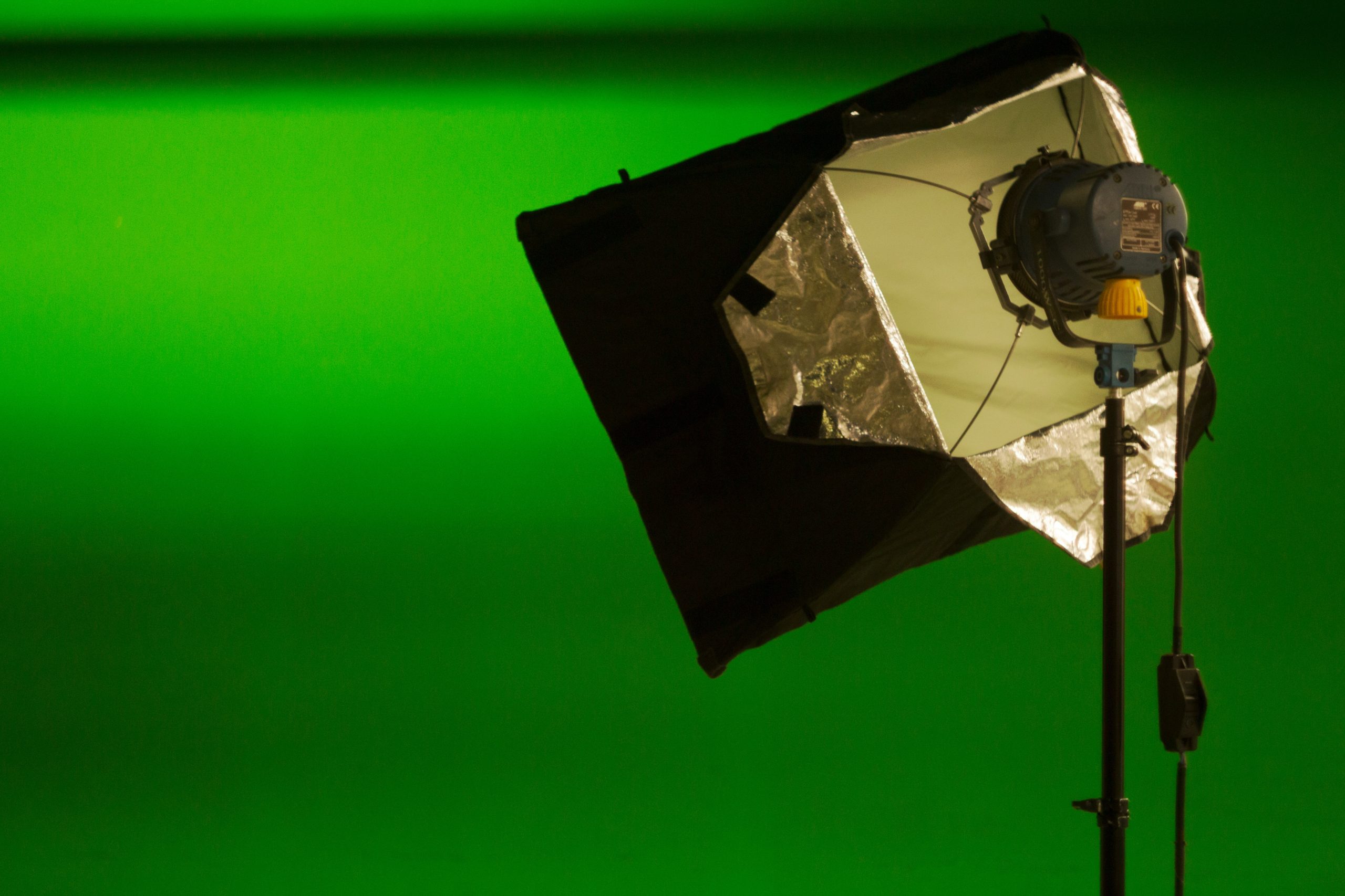 How to setup and film a green screen video
